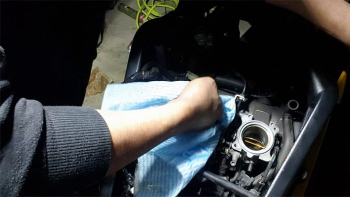 Hậu quả khi bướm ga đóng cặn bẩn