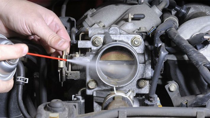 Vệ sinh bướm ga ô tô