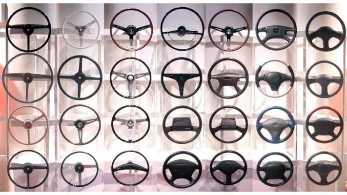 Vô lăng trên xe ô tô