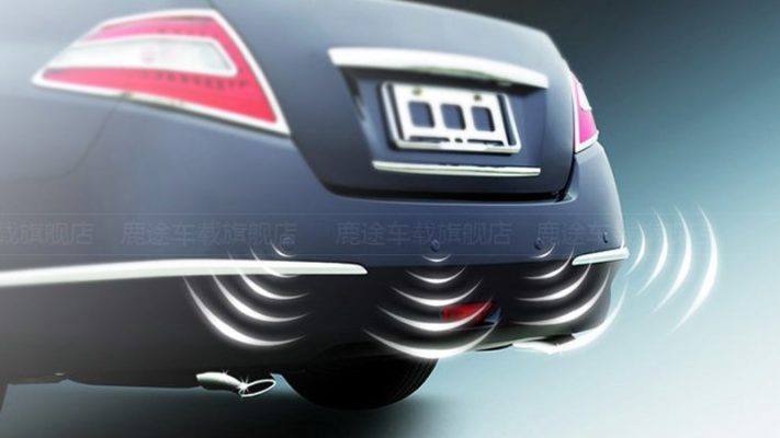 Cảm biến lùi ô tô