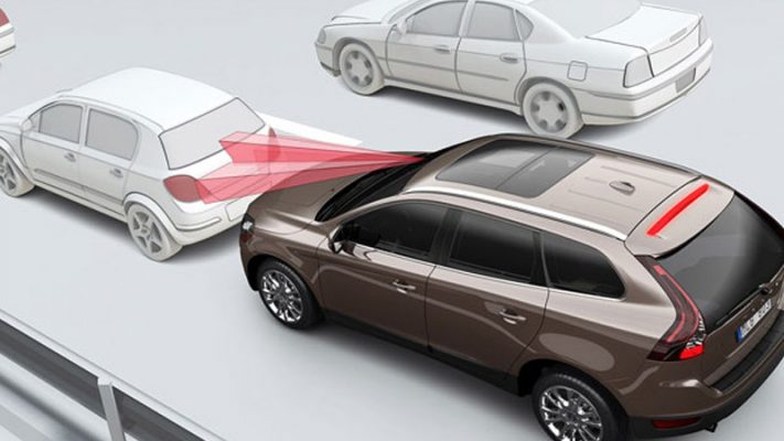 Cảm biến va chạm xe ô tô