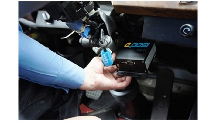 Hộp đen trên ô tô