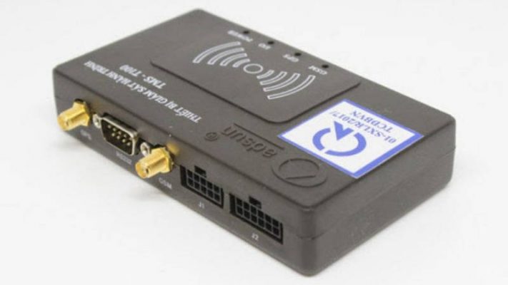 Hộp đen trên ô tô