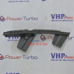 157-nep-cai-ba-do-soc-trong-truoc-phai-suzuki-vitara-2016-71734-54p00-000-a